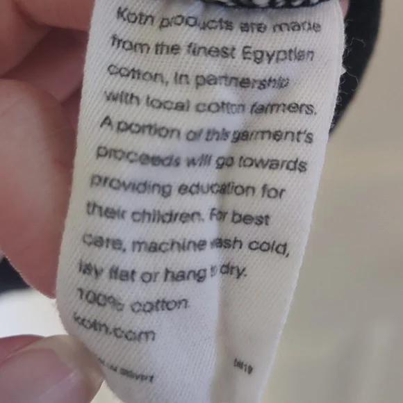 KOTN Leisure V-neck Tee Black, size XS - Picture 5 of 6